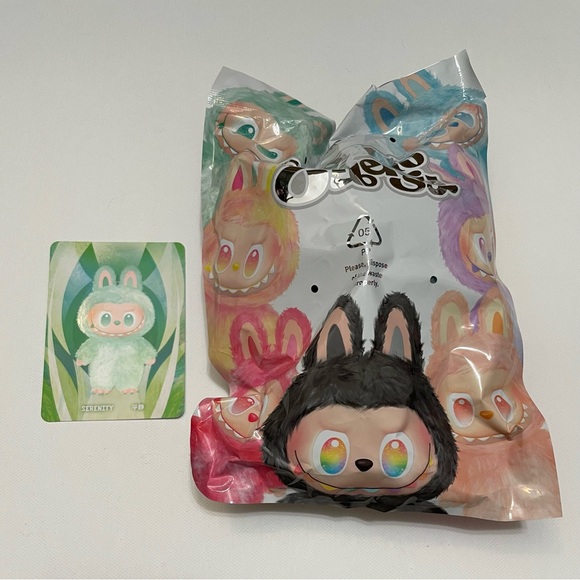 Pop Mart Confirmed Big Into Energy Labubu- Serenity - Picture 4 of 11